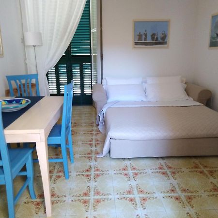 Апартаменты Casa De Angelis Orange & Blue Сант'Анджелло Экстерьер фото