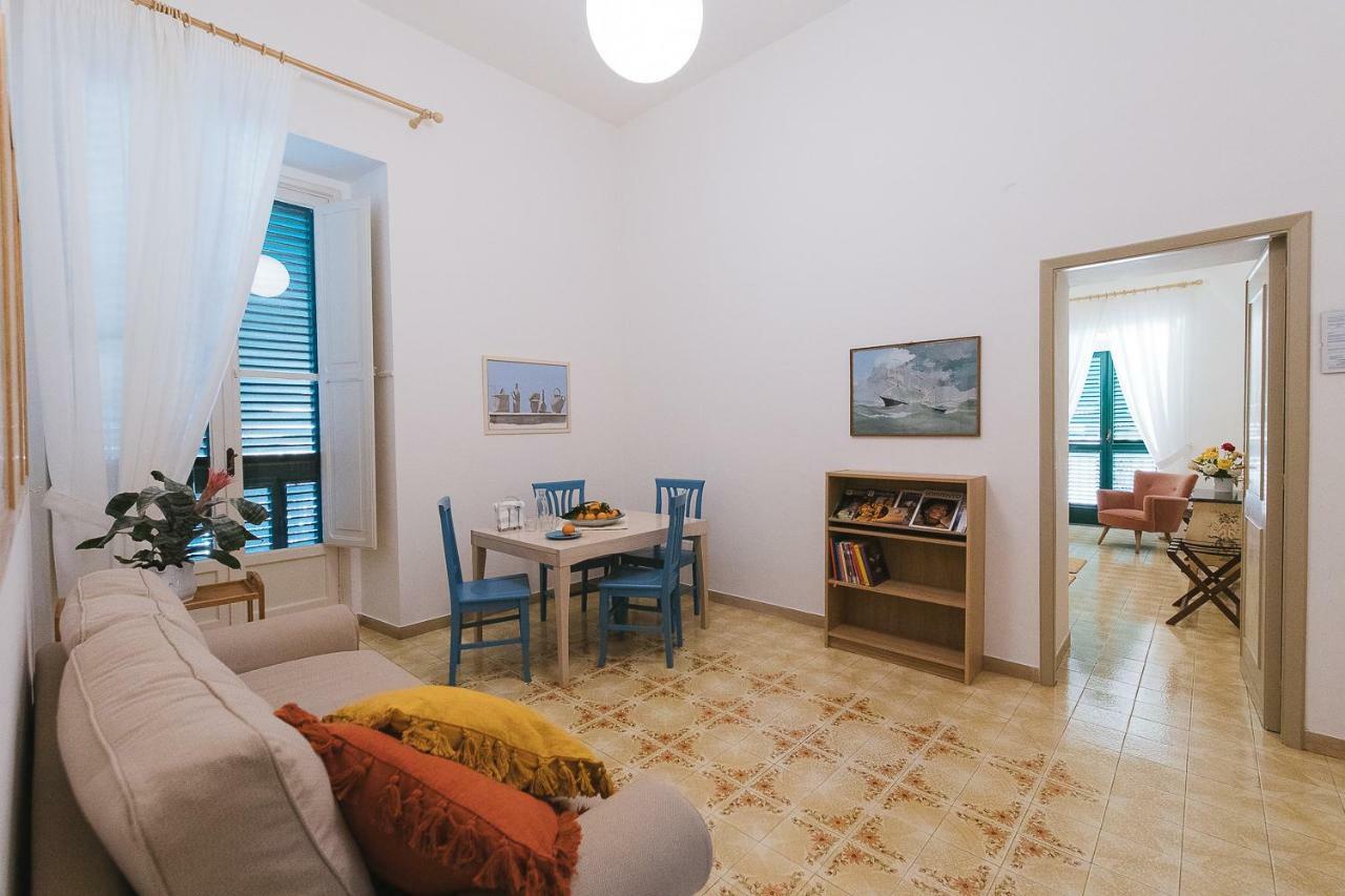 Апартаменты Casa De Angelis Orange & Blue Сант'Анджелло Экстерьер фото