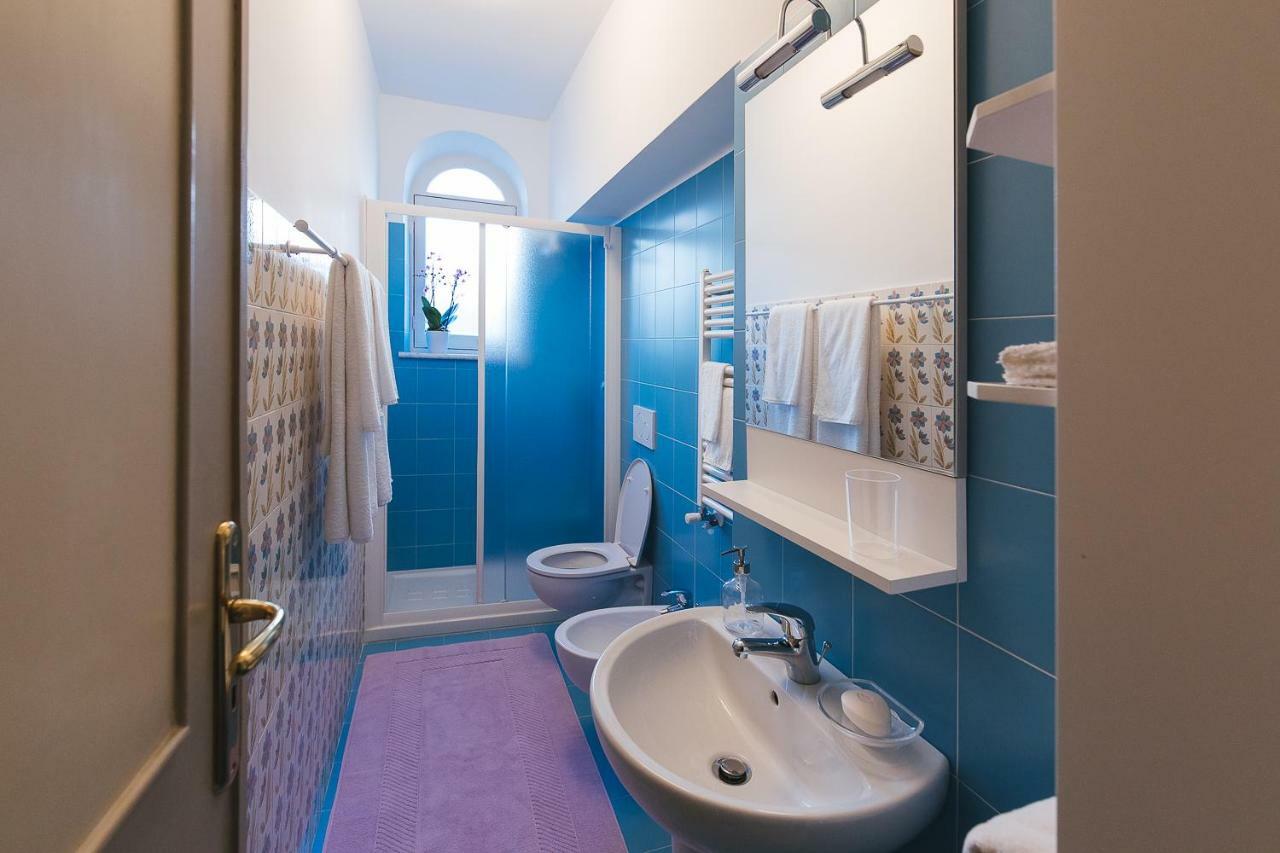 Апартаменты Casa De Angelis Orange & Blue Сант'Анджелло Экстерьер фото